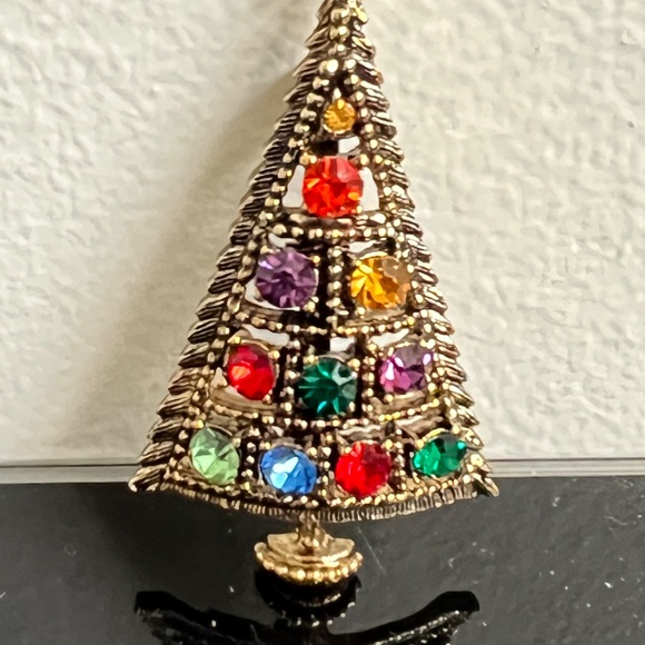 Vintage Christmas Tree Pin Brooch Beatrix B.J. Signed Rhinestone - Book Piece - Picture 5 of 12